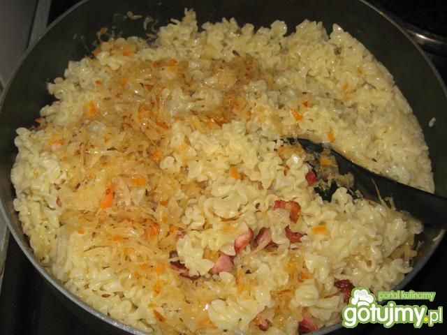 Makaron z kapustą i boczkiem Makaron z kapustą i boczkiem