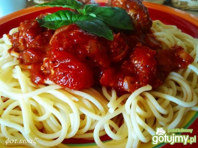 Makaron z klopsikami grzybowymi 