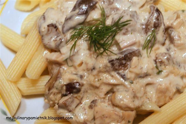 Makaron z kremowym sosem grzybowym Makaron z kremowym sosem grzybowym