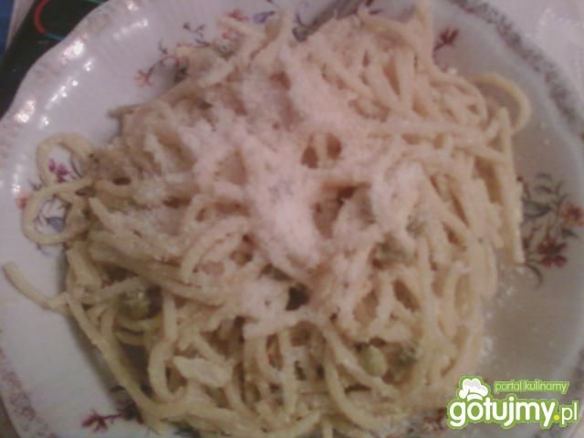 Makaron z kurczakiem i curry Makaron z kurczakiem i curry