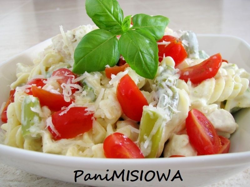 Makaron z kurczakiem i szparagami