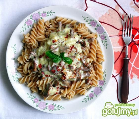Makaron z kurkami i gorgonzolą Makaron z kurkami i gorgonzolą