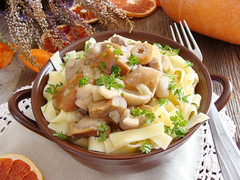 Makaron z leśnym sosem Makaron z leśnym sosem