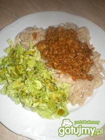 Makaron z mięsem w chińskim stylu