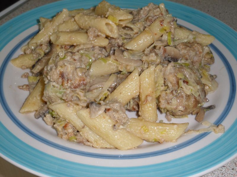 Makaron z mięsnymi kulkami