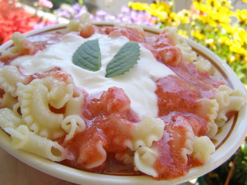 Makaron z musem truskawkowym Makaron z musem truskawkowym