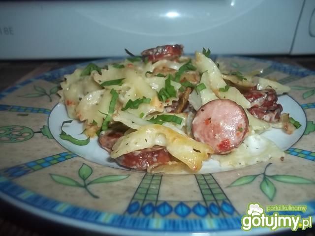 Makaron z parówką i serkiem Makaron z parówką i serkiem