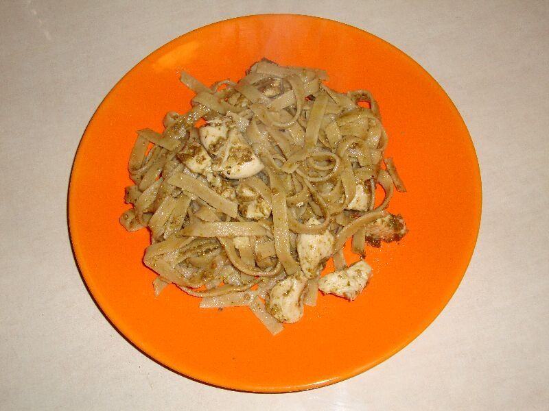 Makaron z pesto