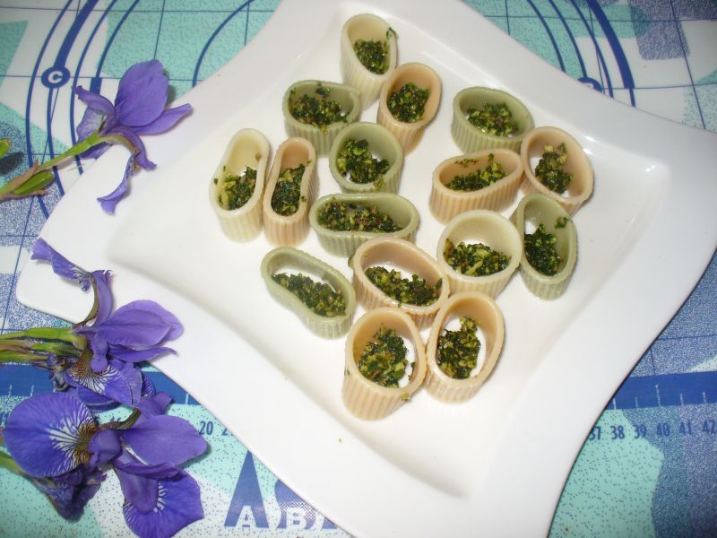 Makaron z pesto z listków rzodkiewek