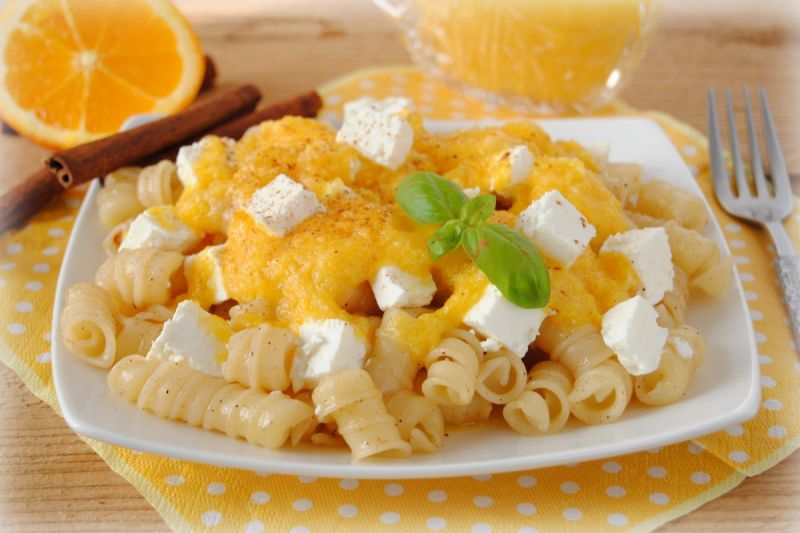 Makaron z pomarańczą