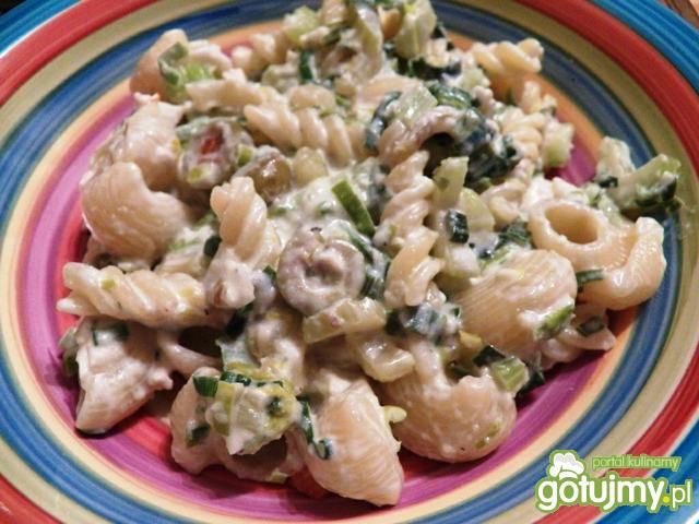 Makaron z porem i serem pleśniowym