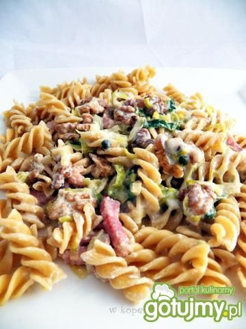 Makaron z porem w białym sosie Makaron z porem w białym sosie