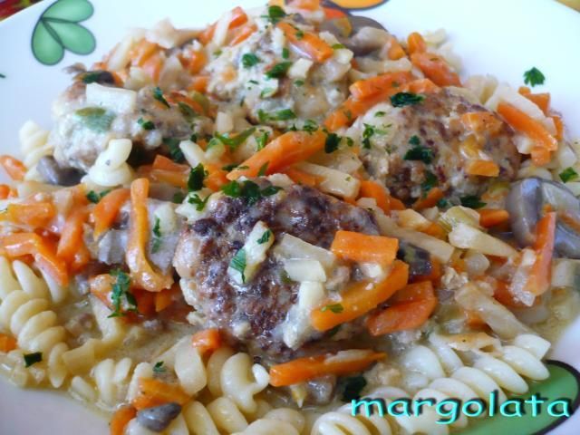 Makaron z pulpecikami Makaron z pulpecikami