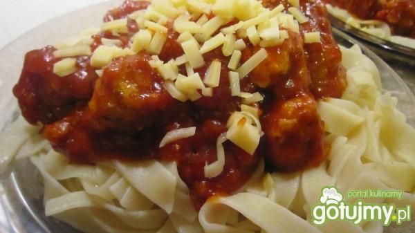 Makaron z pulpetami Makaron z pulpetami
