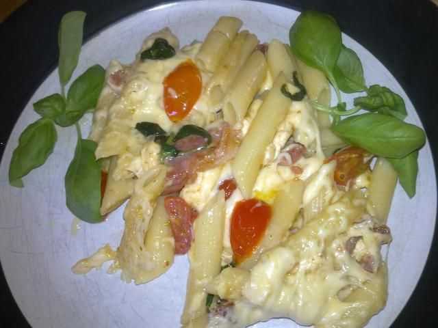 makaron z serem owczym i bazylią makaron z serem owczym i bazylią