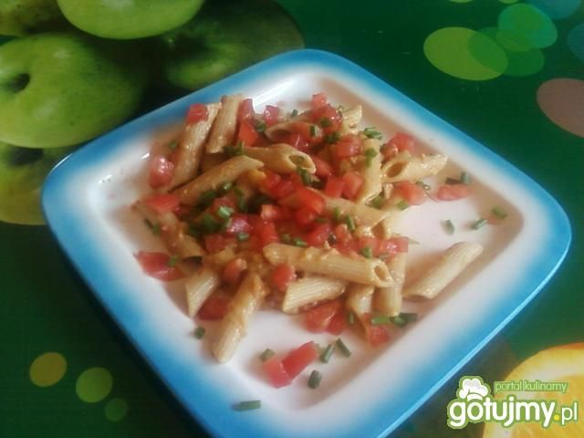 Makaron z sosem bananowym. Makaron z sosem bananowym.