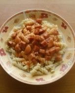 Makaron z sosem pomidorowym