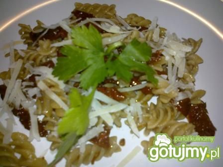 Makaron z suszonymi pomidorami