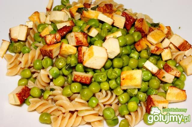Makaron z tofu i groszkiem