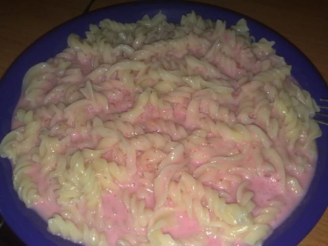 makaron z truskawkami makaron z truskawkami