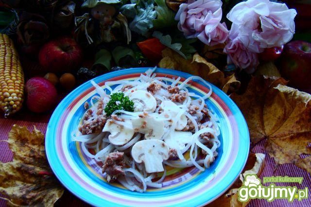 Makaron z tuńczykiem i pieczarkami  Makaron z tuńczykiem i pieczarkami