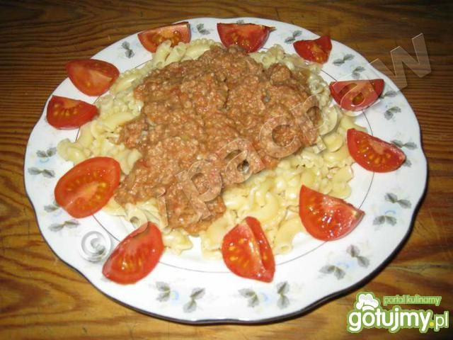 Makaron z tuńczykiem i pomidorami cherry