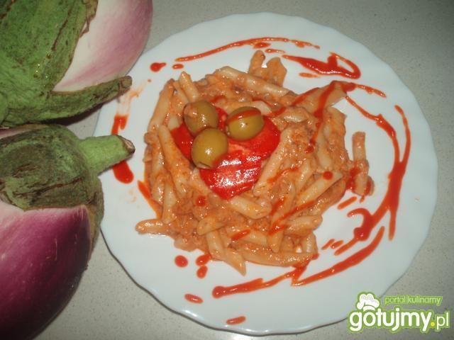 Makaron z tuńczykiem w sosiku Makaron z tuńczykiem w sosiku