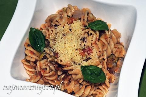  Makaron z warzywami