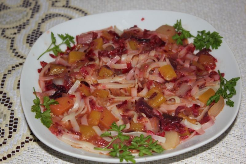 Makaron z warzywami  Makaron z warzywami