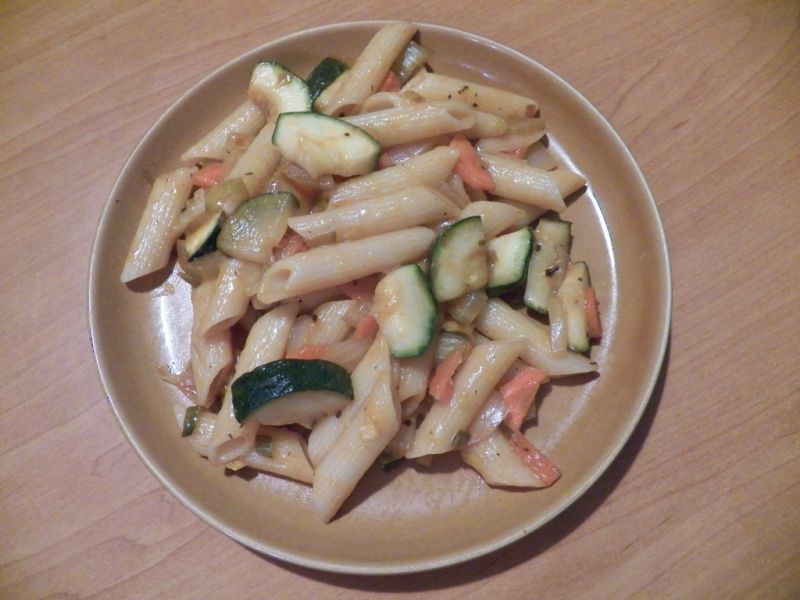 Makaron z warzywami Makaron z warzywami