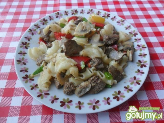 Makaron z wątróbkami 