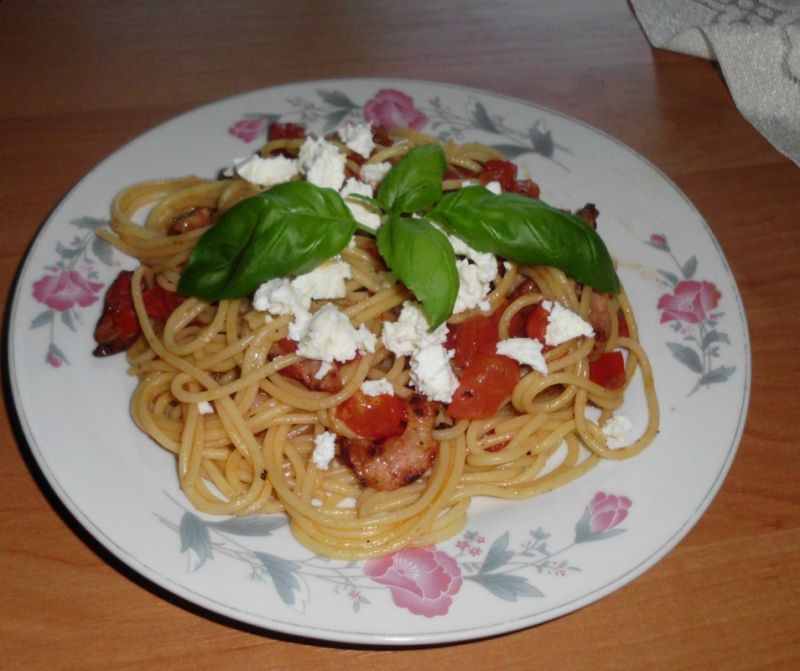 Makaron z wędzonym boczkiem 