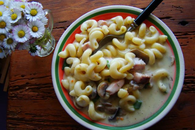 Makaron z wędzonym boczkiem 