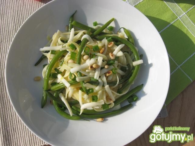 Makaron z zieloną fasolką szparagową    