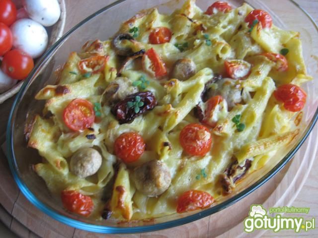 Makaron zapiekany z pieczarkami  Makaron zapiekany z pieczarkami