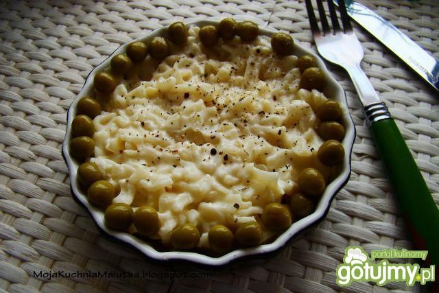 Makaron zapiekany z sosem beszamelowym 