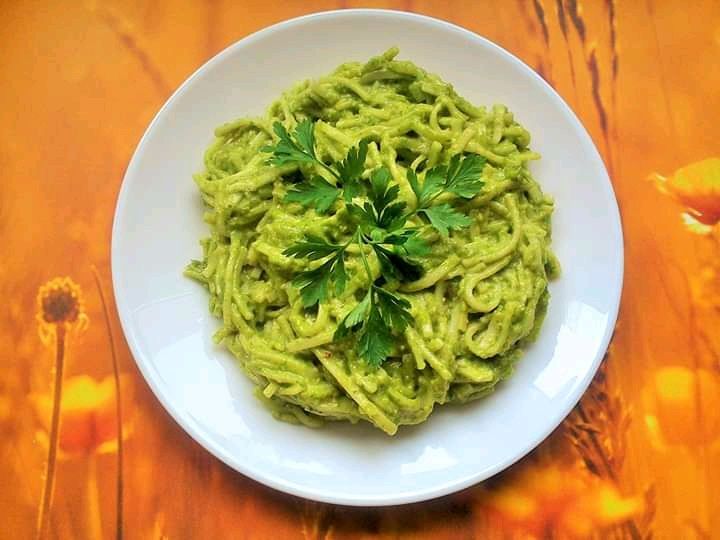 Makaron ze słonecznikowym pesto