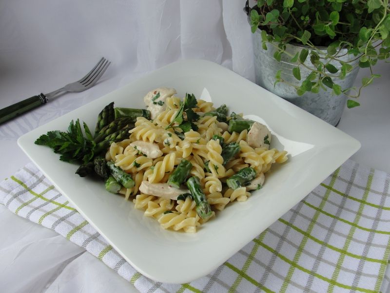 Makaron ze szparagami Makaron ze szparagami
