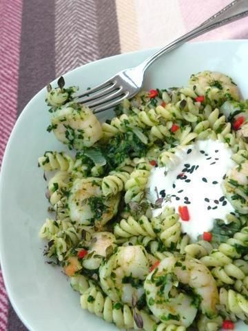 Makaron ze szpinakiem i krewetkami