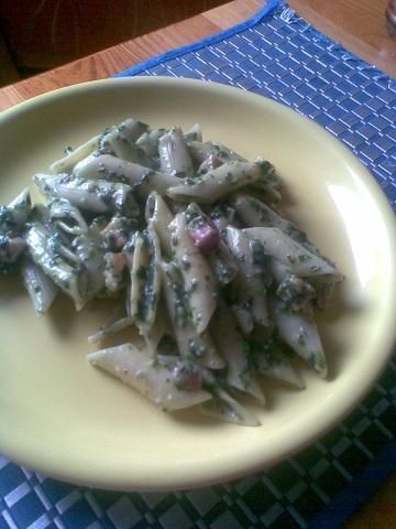 Makaron ze szpinakiem i z serkami fromag