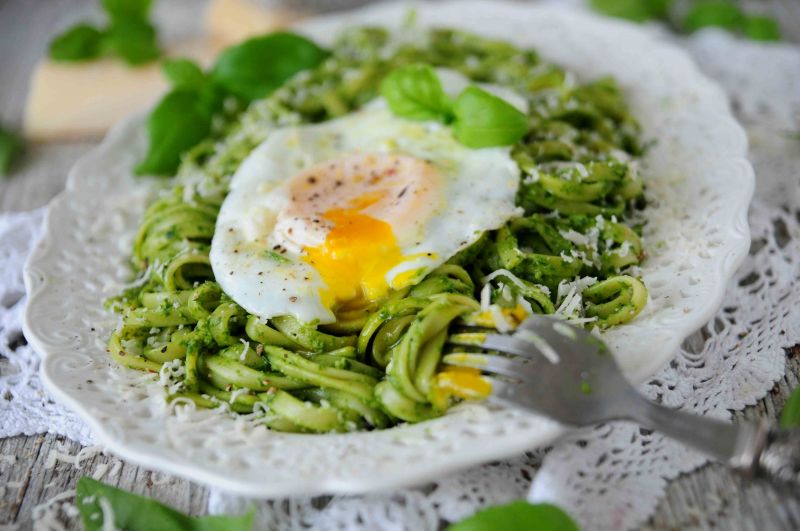 Makaron ze szpinakowym pesto  Makaron ze szpinakowym pesto