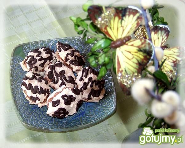 Makaroniki kokosowe z kremem czekoladowy Makaroniki kokosowe z kremem czekoladowy