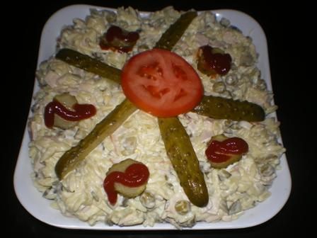 Makaronowa z szynką i groszkiem Makaronowa z szynką i groszkiem