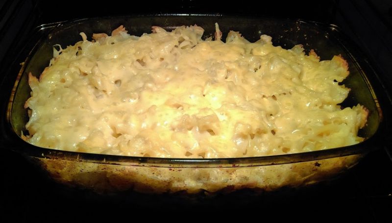 Makaronowa zapiekanka z pieczarkami i papryką Makaronowa zapiekanka z pieczarkami i papryką