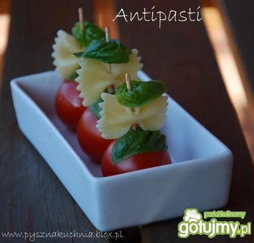 Makaronowe koreczki Makaronowe koreczki