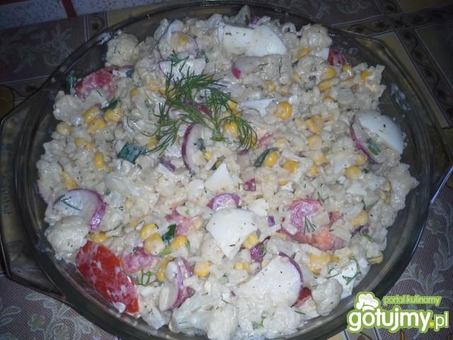 Makaronowo-kalafiorowa sałatka