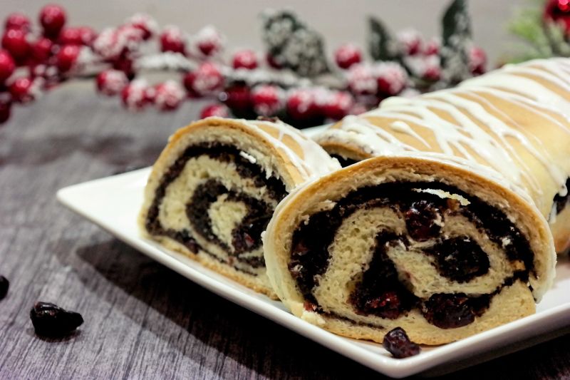 Makowiec drożdżowy z żurawiną Makowiec drożdżowy z żurawiną