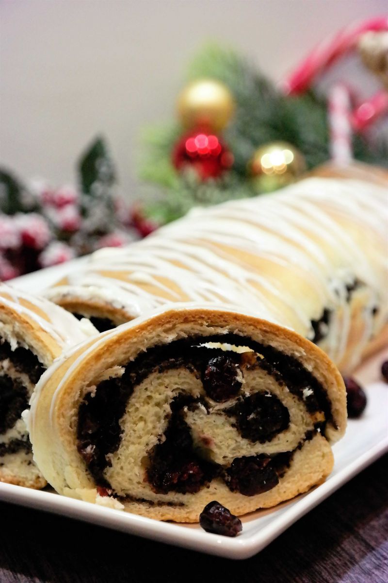 Makowiec drożdżowy z żurawiną Makowiec drożdżowy z żurawiną