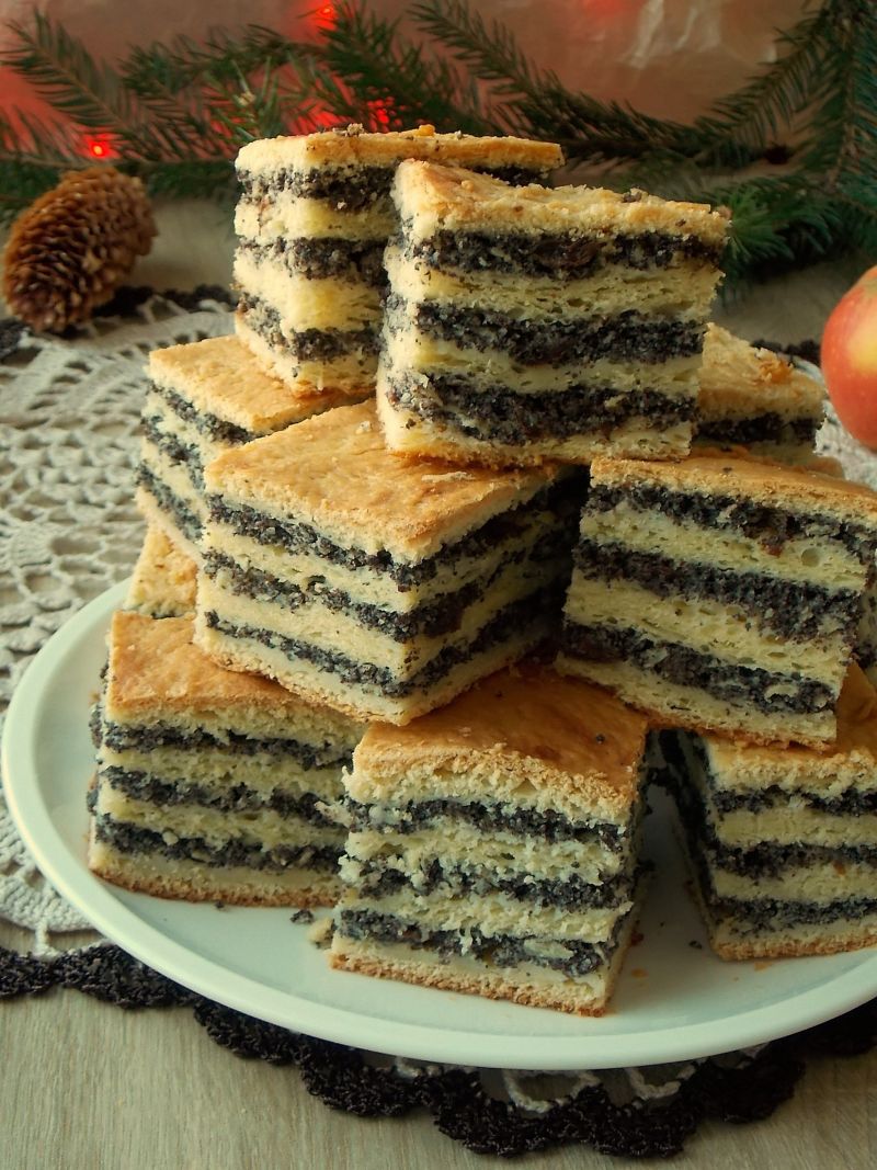 Makowiec warstwowy z jabłkiem