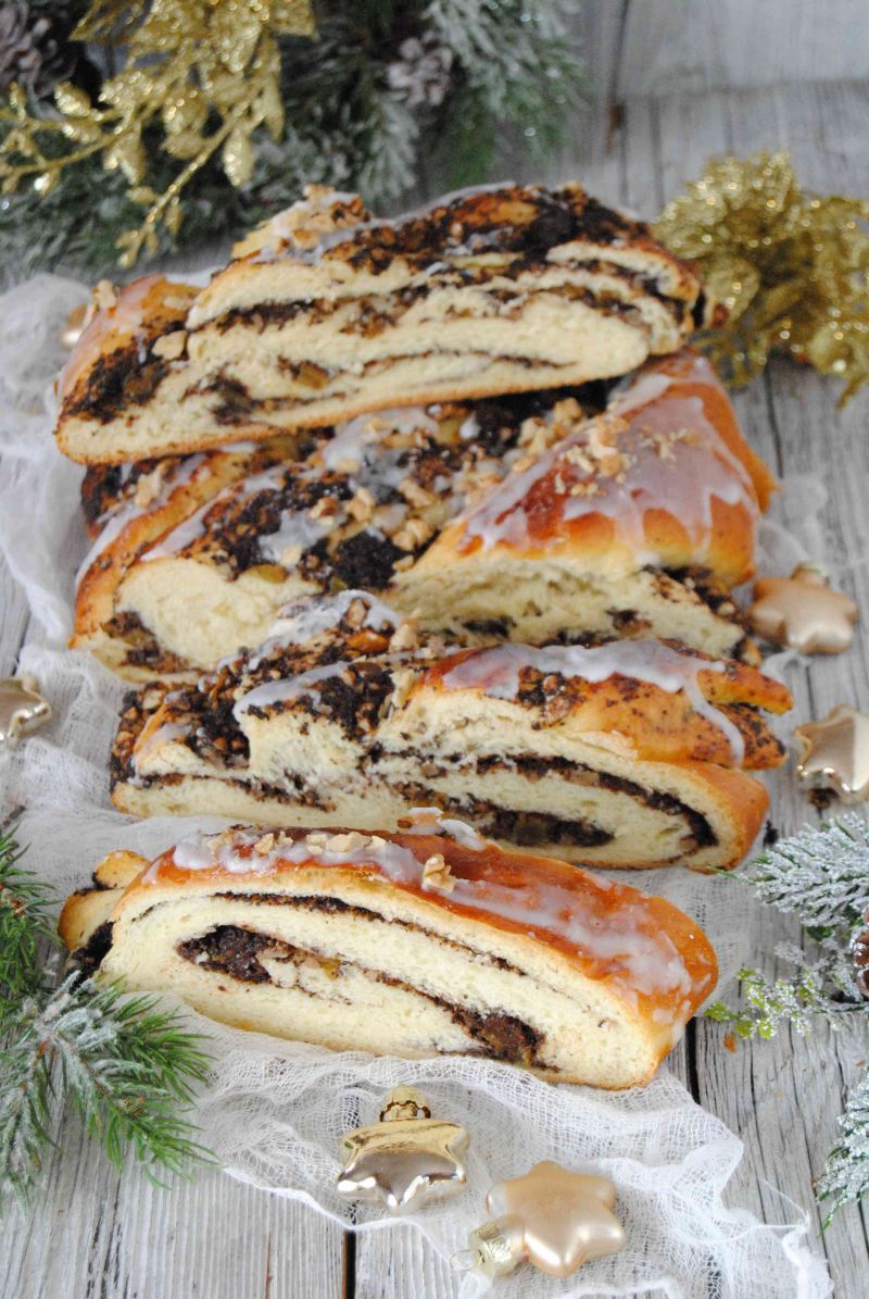 Makowo- bakaliowy zawijaniec 